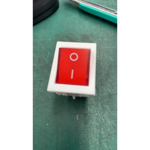 tw-11134207-7r991-lvy2o61q0wfkb9 【 大林電子 】4P帶燈斜面 AC110/220V W:白殼 R:紅蓋 Y:黃蓋 G:綠蓋 P/D5083A-W-R