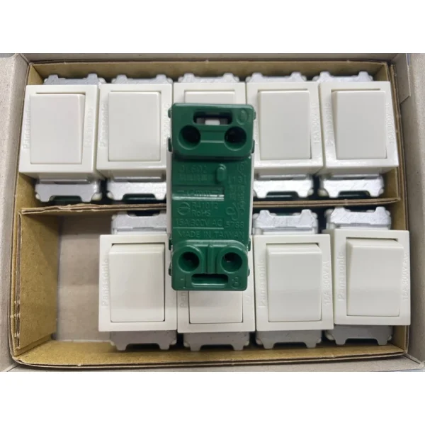 【 大林電子 】Panasonic國際牌 WNF5001單切 WNF5002雙切 WNF5151螢光單切 WNF5152