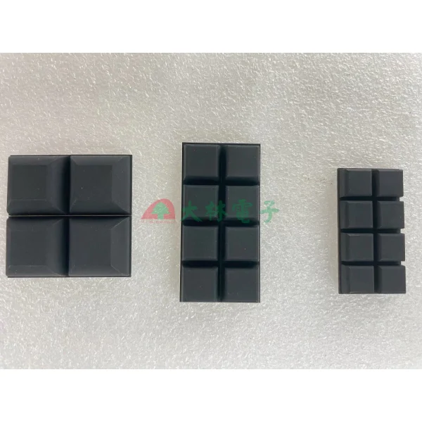【 大林電子】橡膠腳墊 橡膠黑 方格形 黑膠墊 方格型 3M 背膠 多入裝